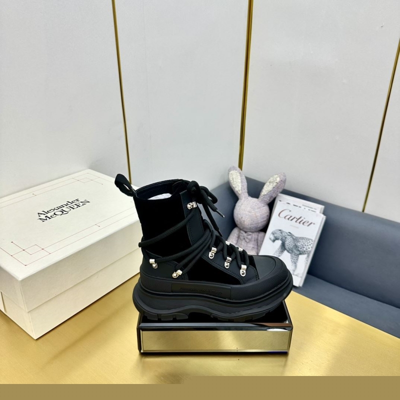 M*Q*en boots